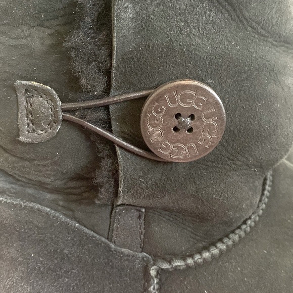 UGG Bailey Button Triplet II Boot - Picture 4 of 5